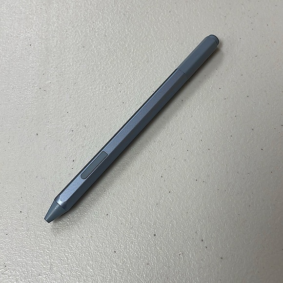 1st Gen Microsoft Surface Pen - Picture 2 of 3